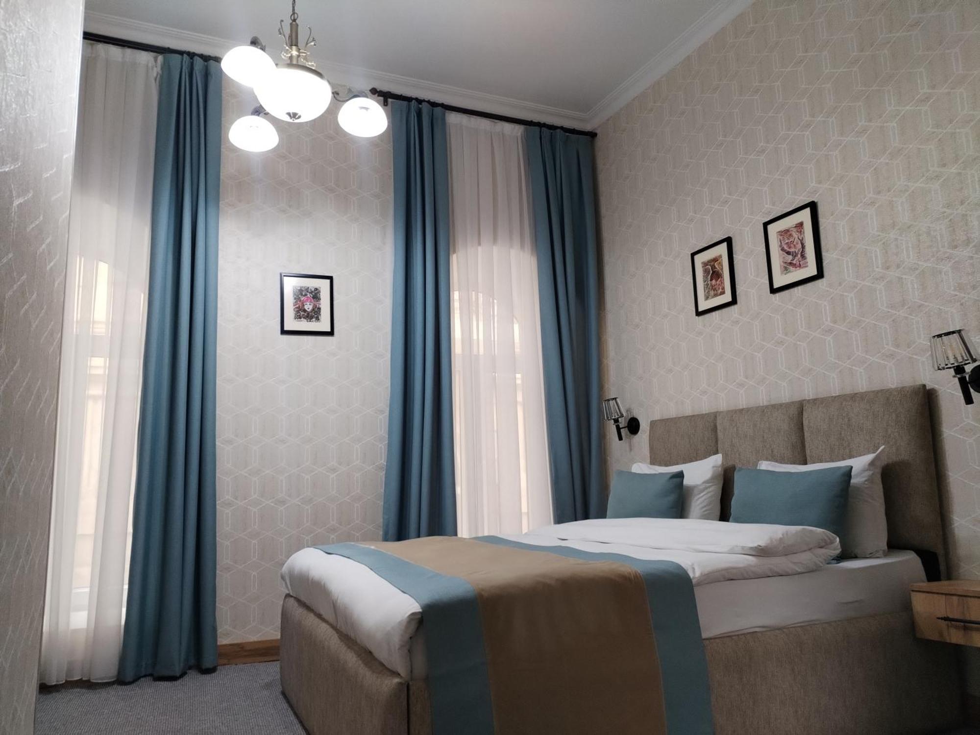 Pera 4* Baku